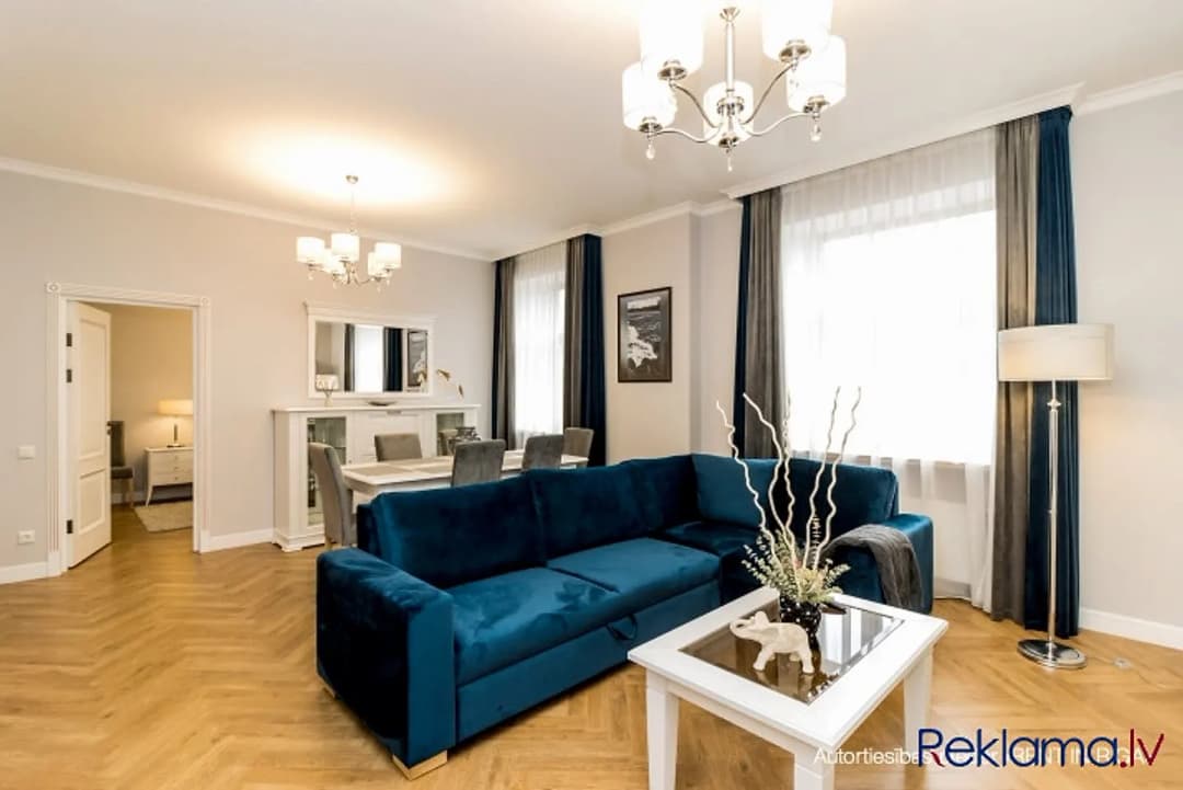 Divistabu dzīvoklis — Pērnavas iela 41