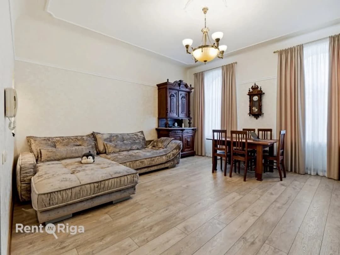 Trīsistabu dzīvoklis — Barona iela 60 — bilde 2