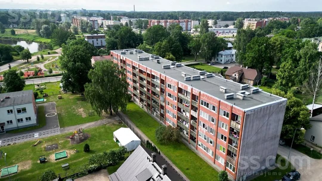 Trīsistabu dzīvoklis — Pārgaujas iela 10