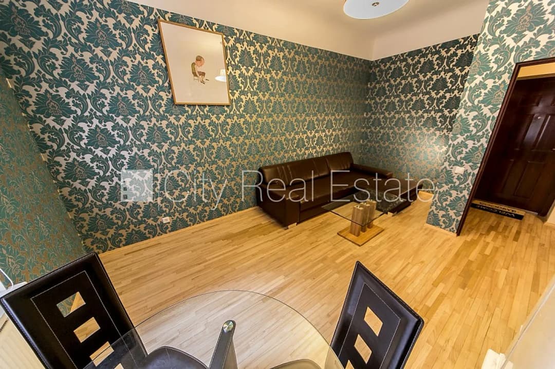 Divistabu dzīvoklis — Aleksandra Čaka iela 33 — bilde 2