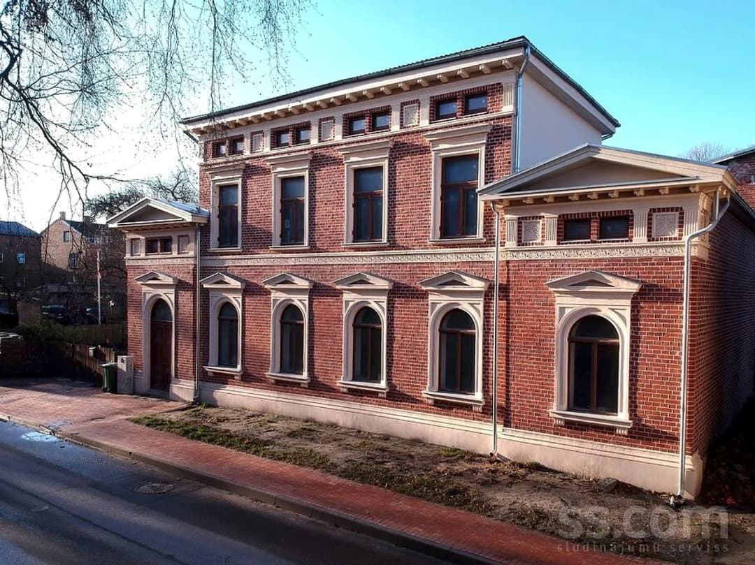 Trīsistabu dzīvoklis — Bāriņu 26