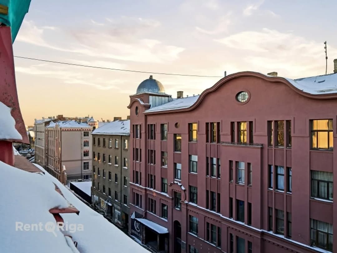 Divistabu dzīvoklis — Lāčplēša iela 53 — vēl bildes