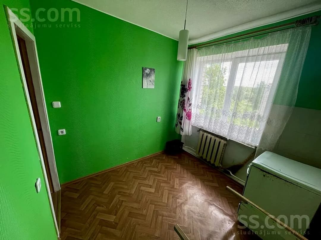 Vienistabas dzīvoklis — Rīgas iela 17 — vēl bildes