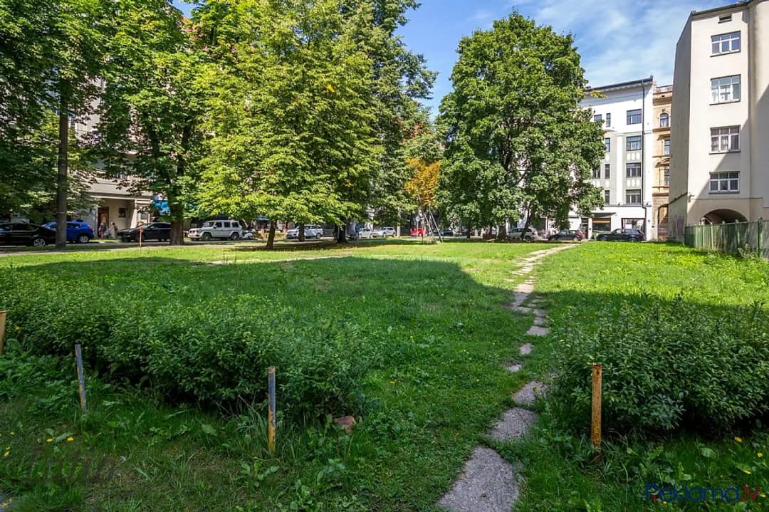 Zemes gabals — Vidus iela, Rīga