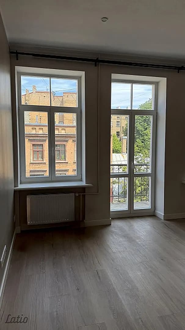 Trīsistabu dzīvoklis — Stabu iela 30, Rīga