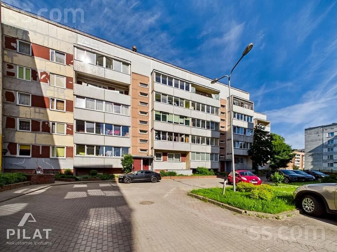 Trīsistabu dzīvoklis — Mežu iela 43