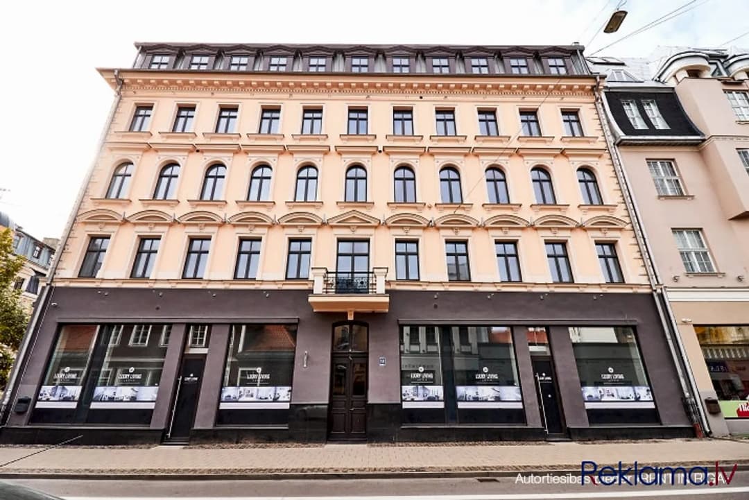 Trīsistabu dzīvoklis — Elizabetes iela 18, Rīga (Centrs)