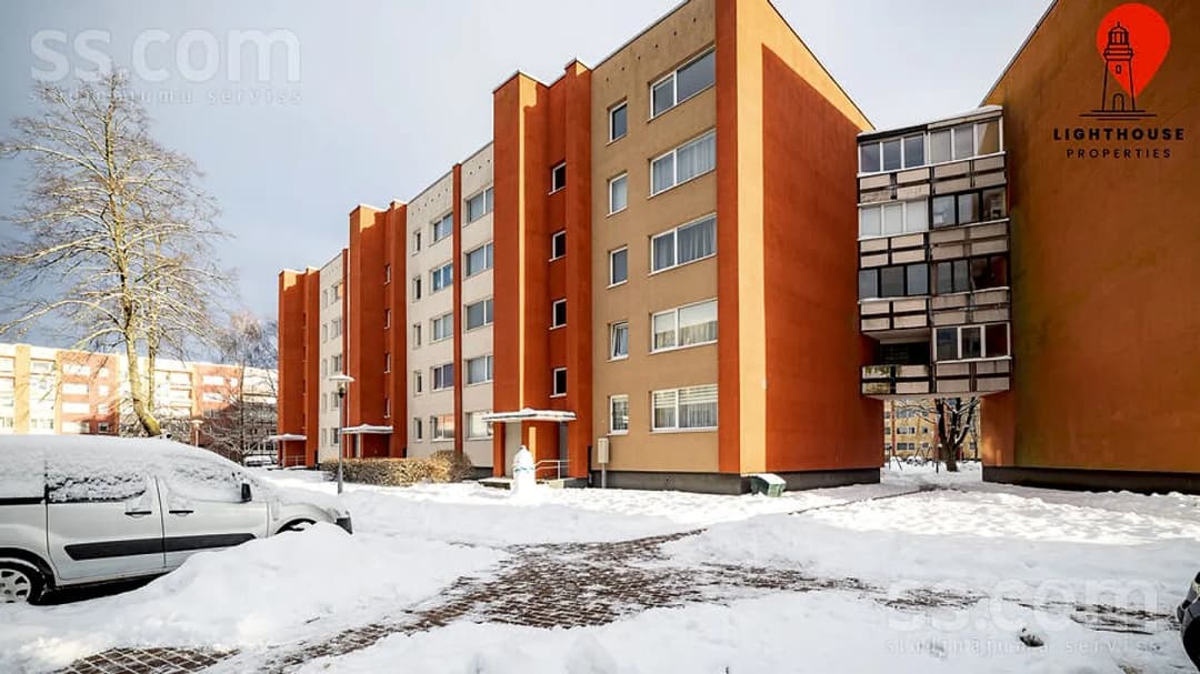 Divistabu dzīvoklis — Lielais Prospekts 15