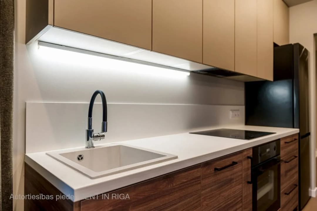 Lieliska iespēja dzīvot dzīvokli renovētajā projektā Agenskalnā. Lieliskā lokācija un — vēl bildes