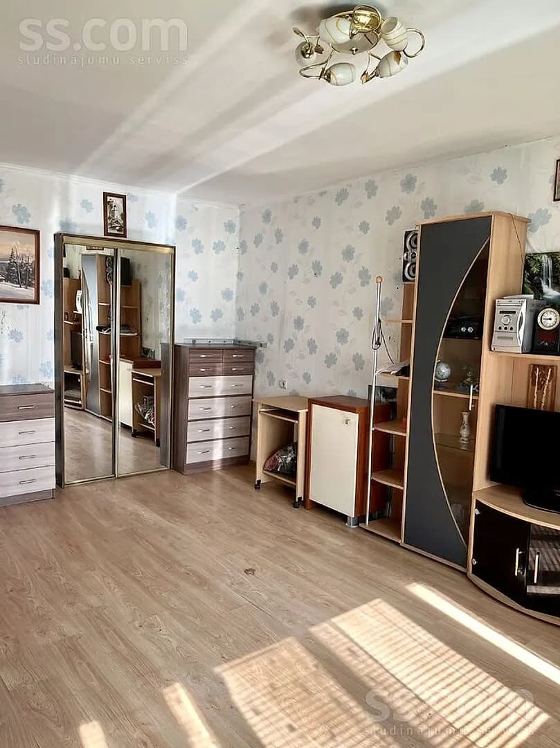 Vienistabas dzīvoklis — Raiņa iela 47 — vēl bildes