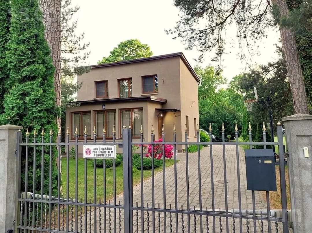 Māja — Smilšu 24