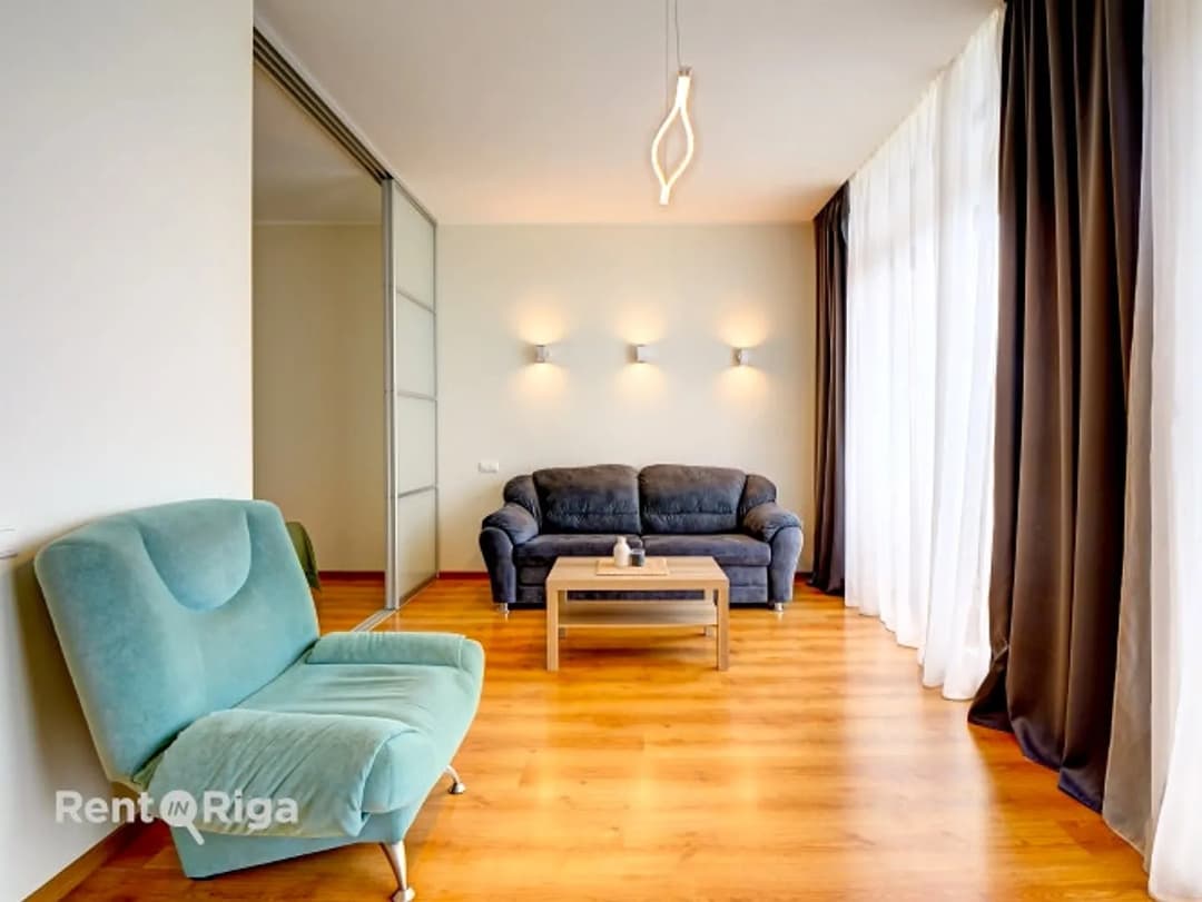 Divistabu dzīvoklis — Tomsona iela 30 — bilde 2