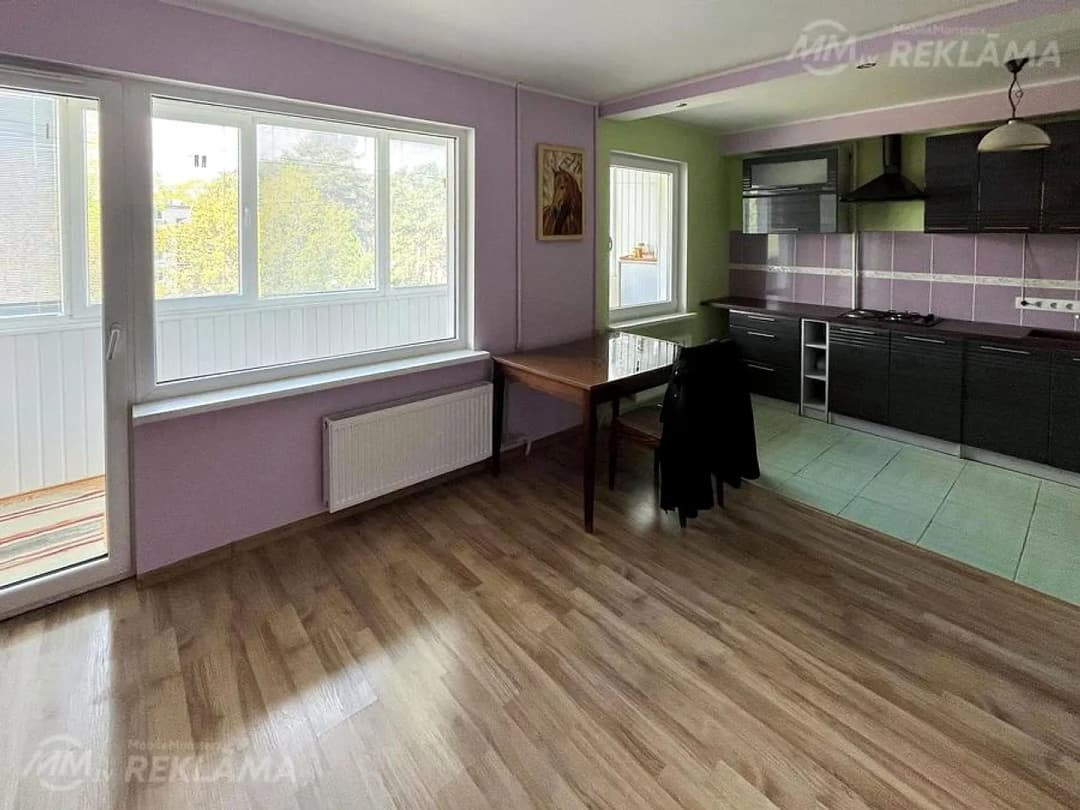 Saulains, plašs, studio tipa dzīvoklis Jūrmalā — bilde 4