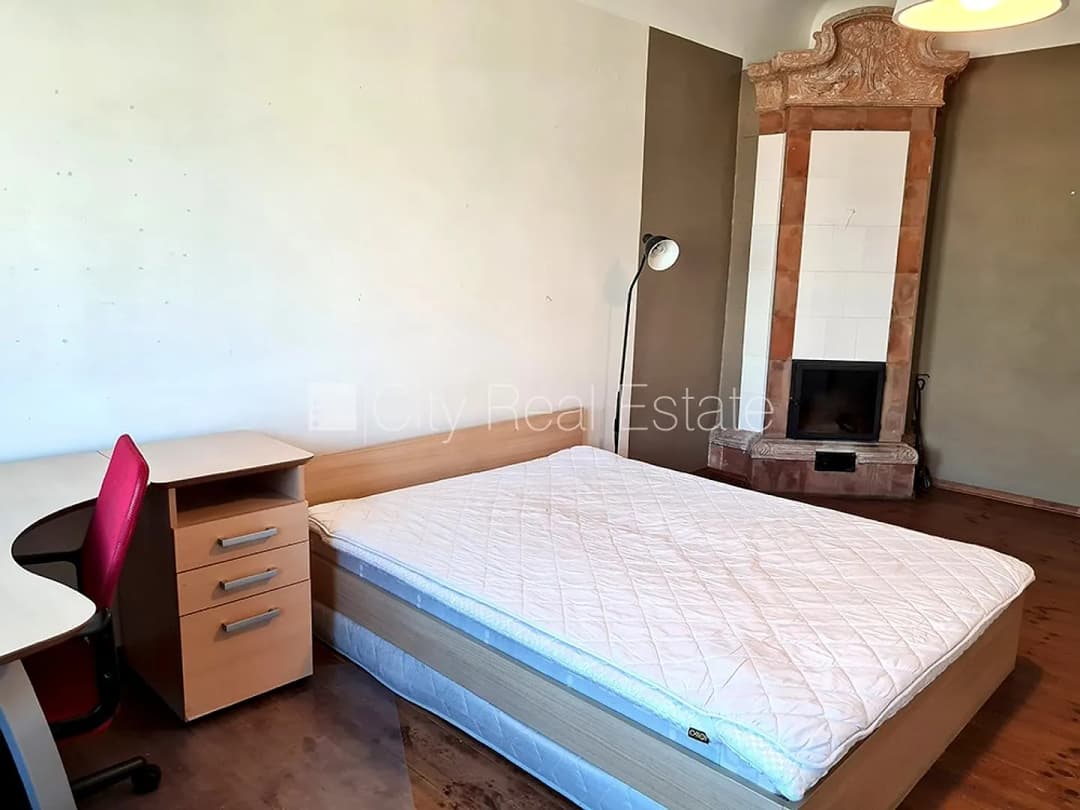 Četristabu dzīvoklis — Bruņinieku iela 28 — vēl bildes
