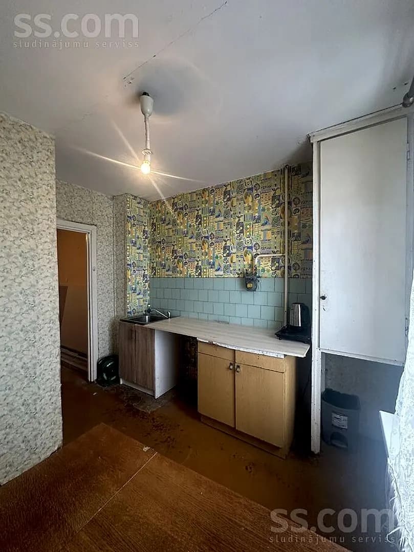 Vienistabas dzīvoklis — Lāčplēša iela 37 — vēl bildes