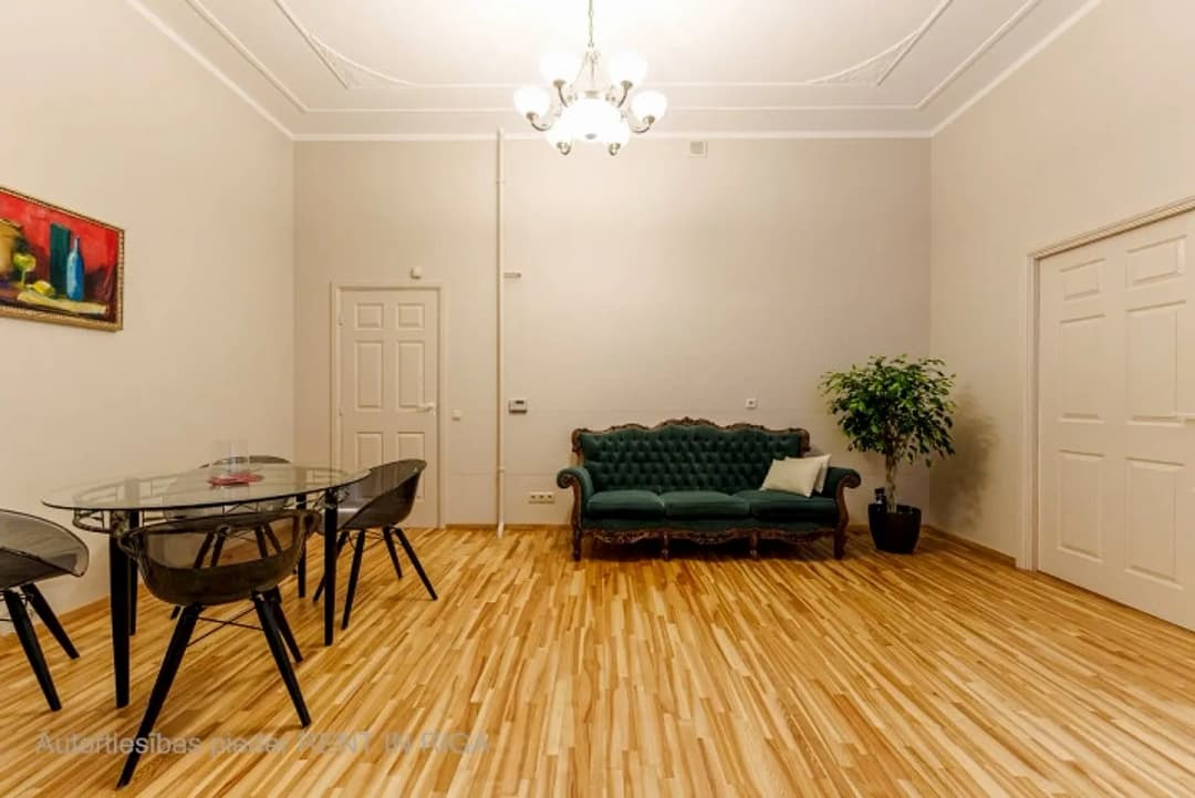 Divistabu dzīvoklis — Pulkveža Brieža iela 7 — bilde 4