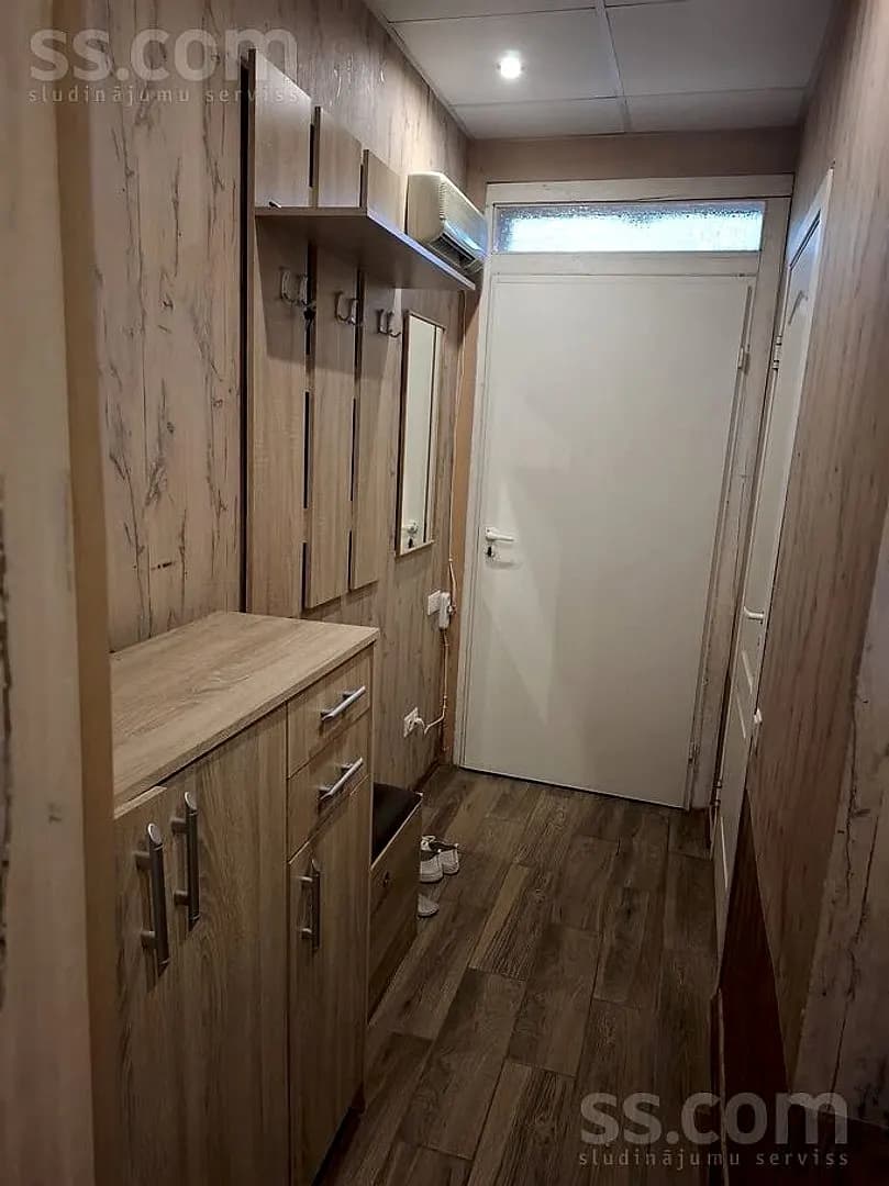 Trīsistabu dzīvoklis — Dārzu iela 4