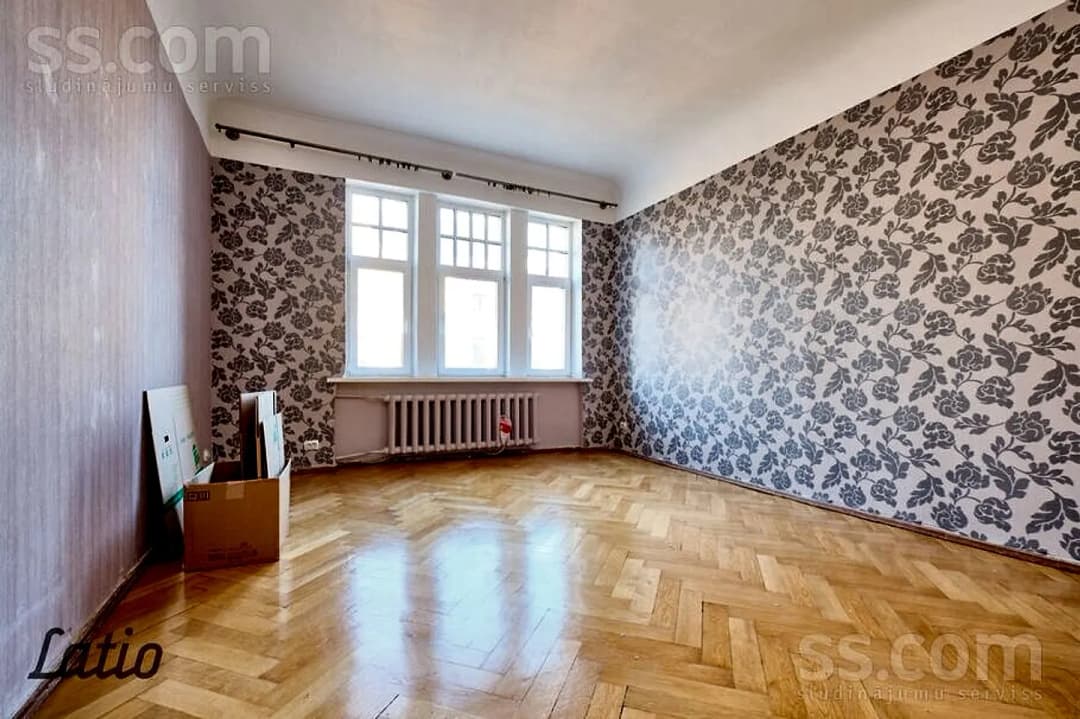5 istabu dzīvoklis — Brīvības 138