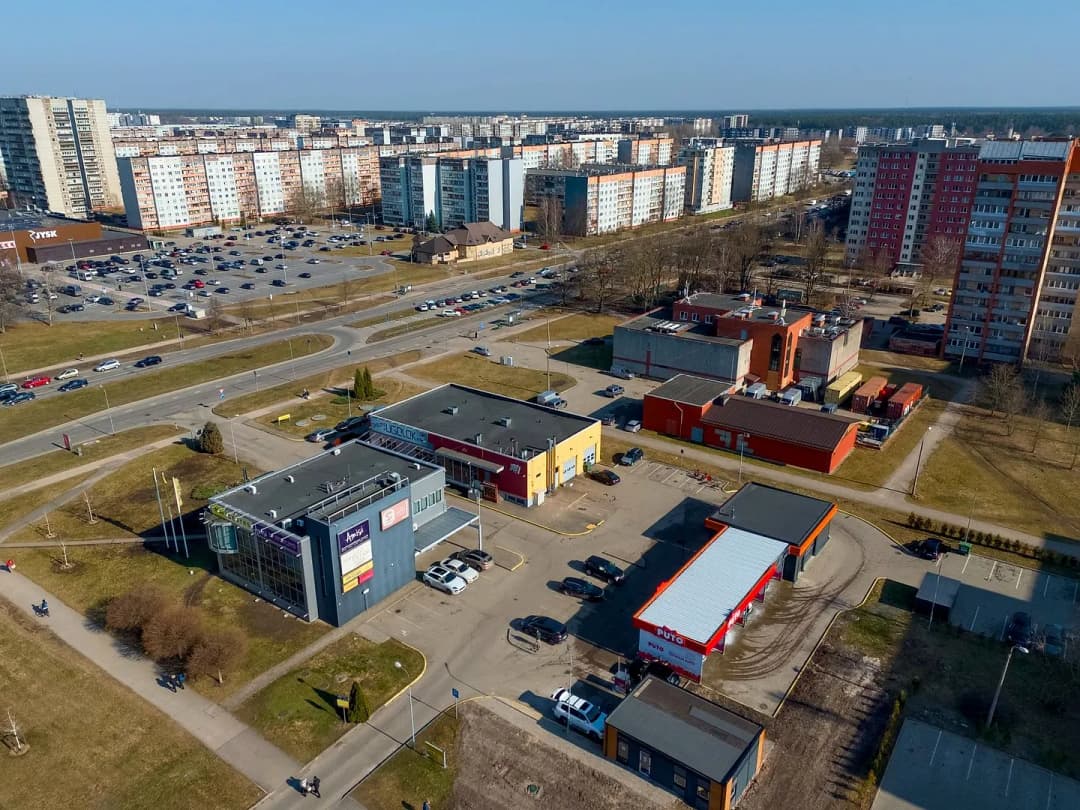Brāļu Kaudzīšu 26, Pļavnieki