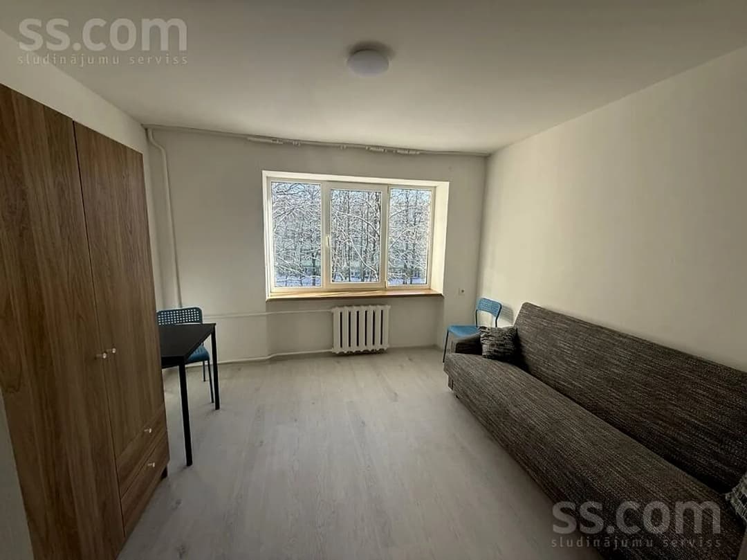 Vienistabas dzīvoklis — Burtnieku 35 — vēl bildes