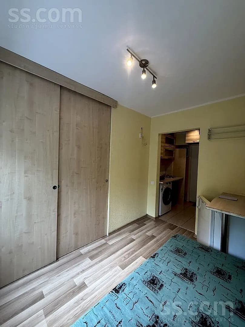Vienistabas dzīvoklis — Burtnieku 35