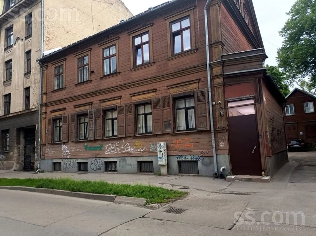 Vienistabas dzīvoklis — Artilērijas 21