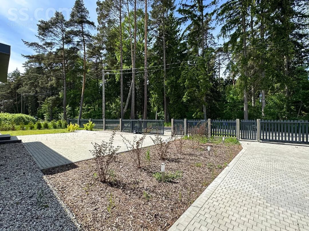Māja — Avotu iela 18 — vēl bildes