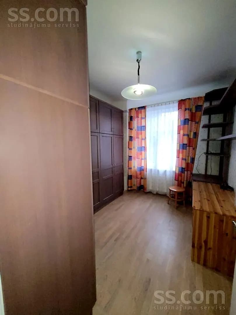 5 istabu dzīvoklis — Slokas 32 — vēl bildes