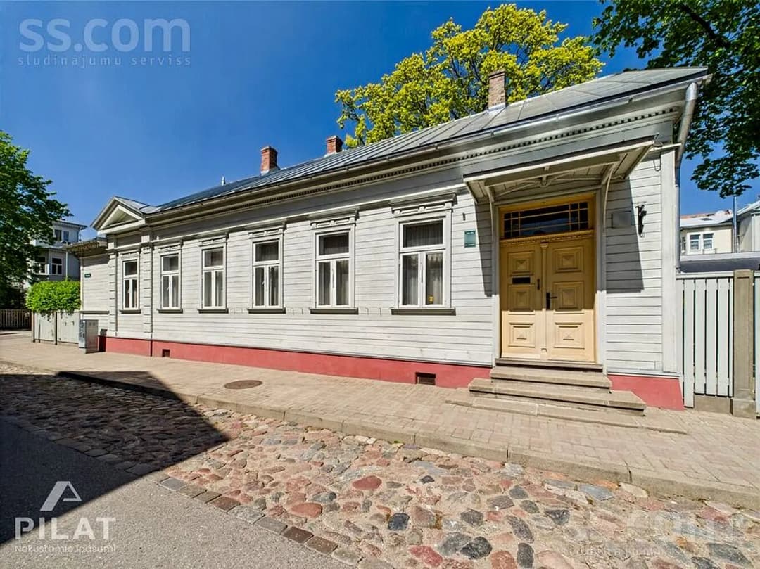 Māja — Rožu iela 28