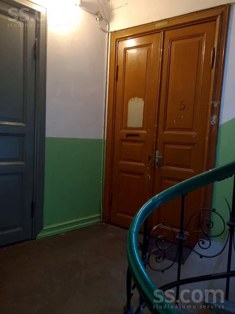 6 istabu dzīvoklis — Peldu iela 44 — bilde 2