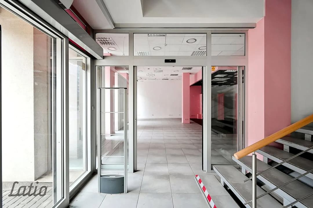 Komerctelpas — Krišjāņa Barona iela 33A, Rīga — vēl bildes