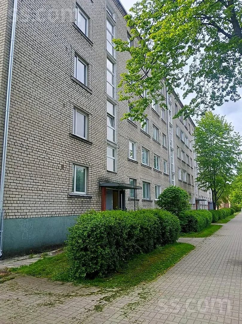 Divistabu dzīvoklis — Sarkanmuižas dambis 20