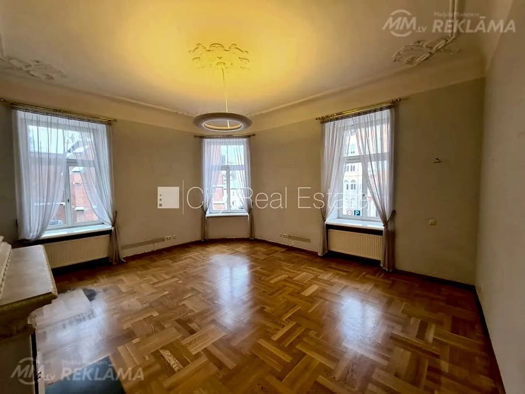 Dzīvoklis Rīgā, Centrā, 130 м², 4 ist., 2 stāvs