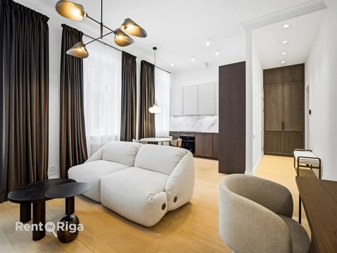 Divistabu dzīvoklis — Raiņa bulvāris iela 27, Rīga (Centrs)