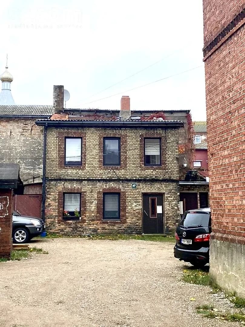Māja — Krišjāņa barona iela 4a