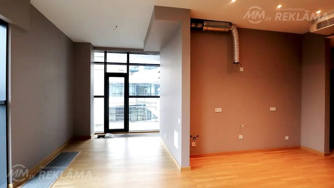Kvalitatīvs un ērts divistabu apartaments Jūrmalas projektā — bilde 4