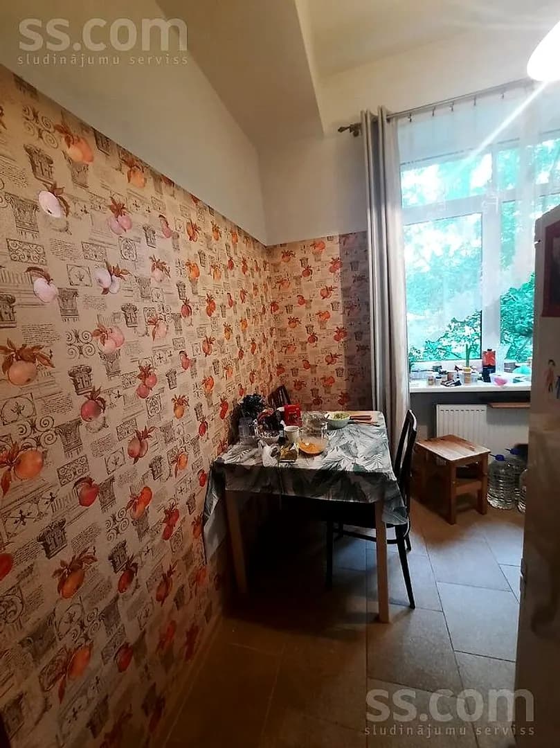 Trīsistabu dzīvoklis — Latgales 381