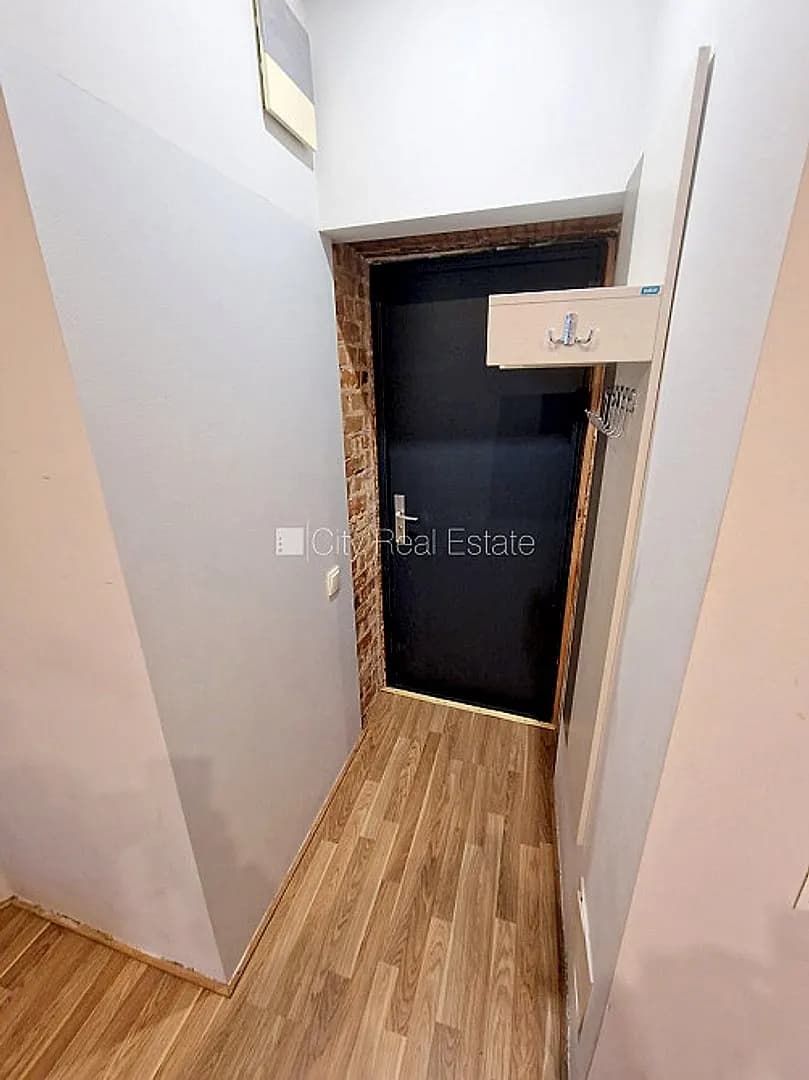 Vienistabas dzīvoklis — Krišjāņa Barona iela 109 — vēl bildes