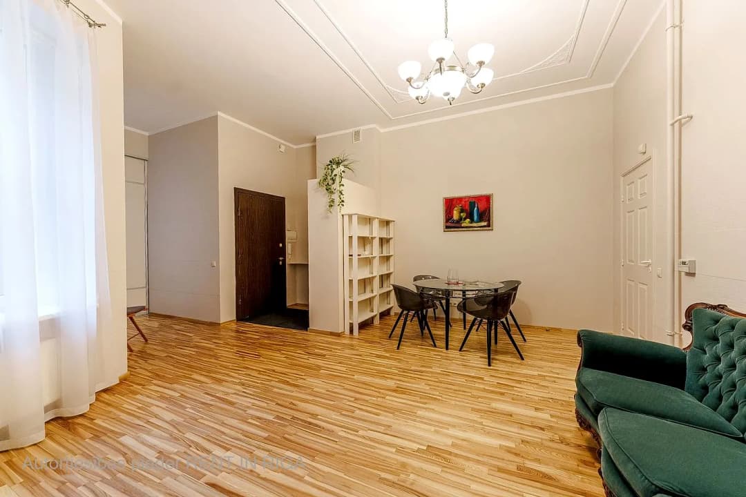 Pulkveža Brieža 7, Centrs — vēl bildes