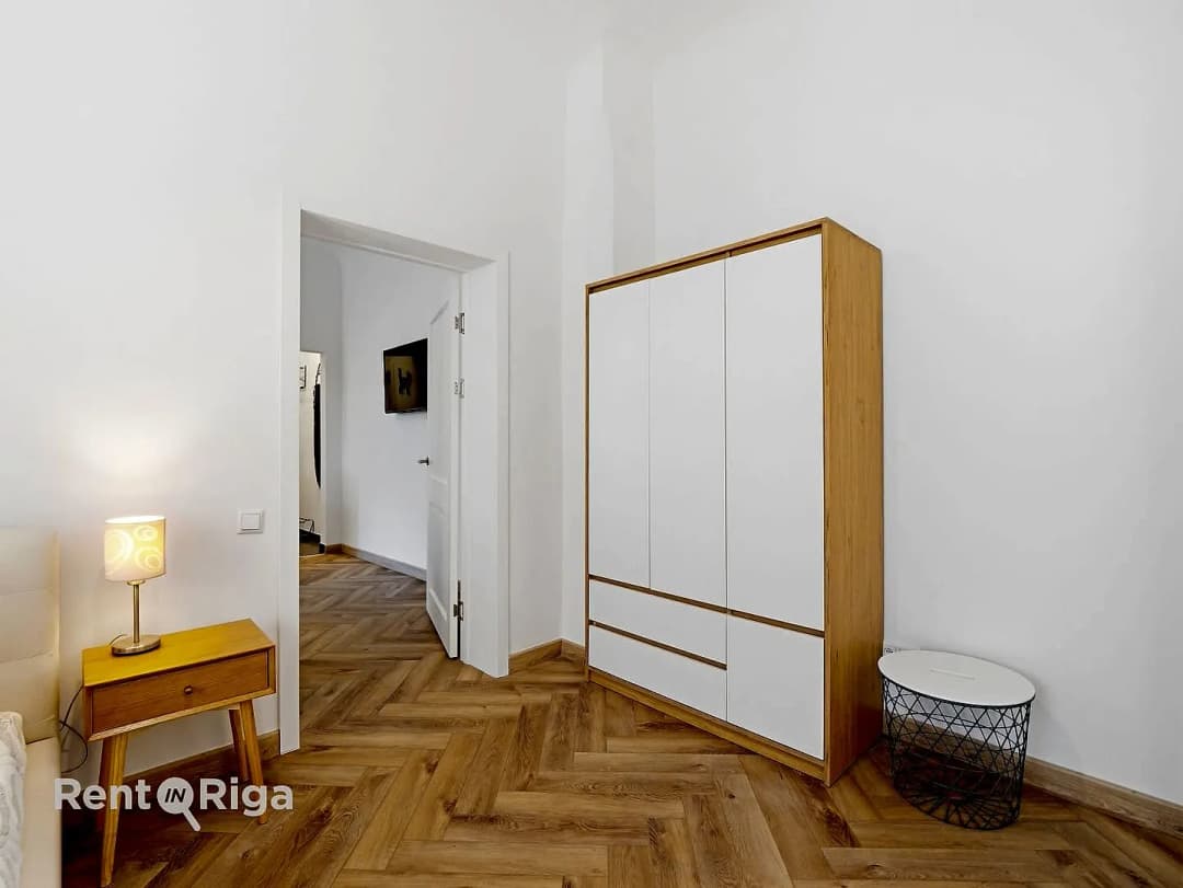 Avotu 23, Centrs — vēl bildes