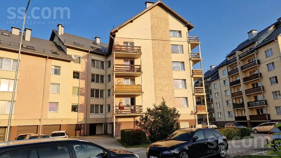 Trīsistabu dzīvoklis — Silmaļu iela 17 — bilde 2