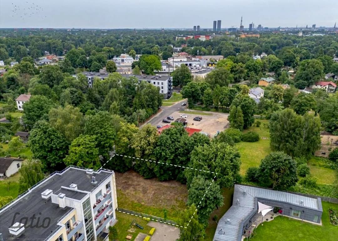 Zemes gabals — Liepājas iela