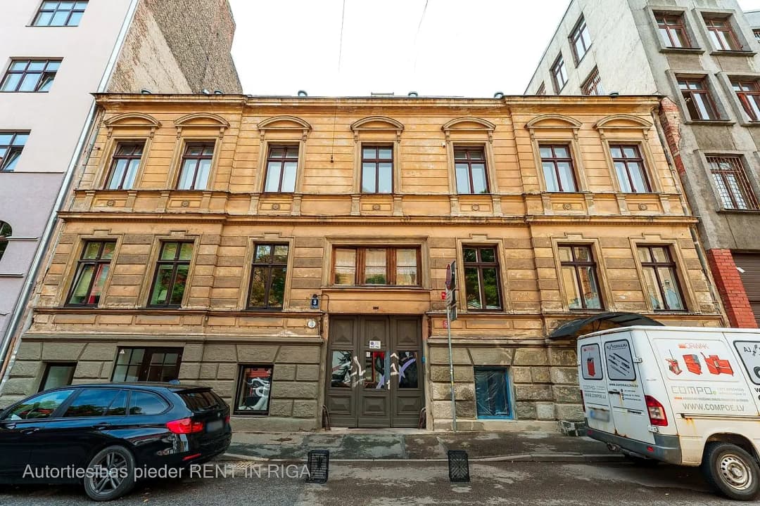 Maiznīcas 3, Centrs