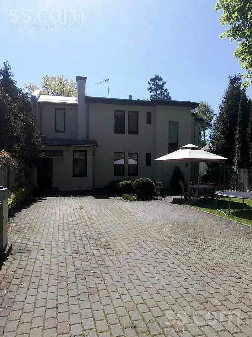 Divistabu dzīvoklis — Bulduru prospekts 28