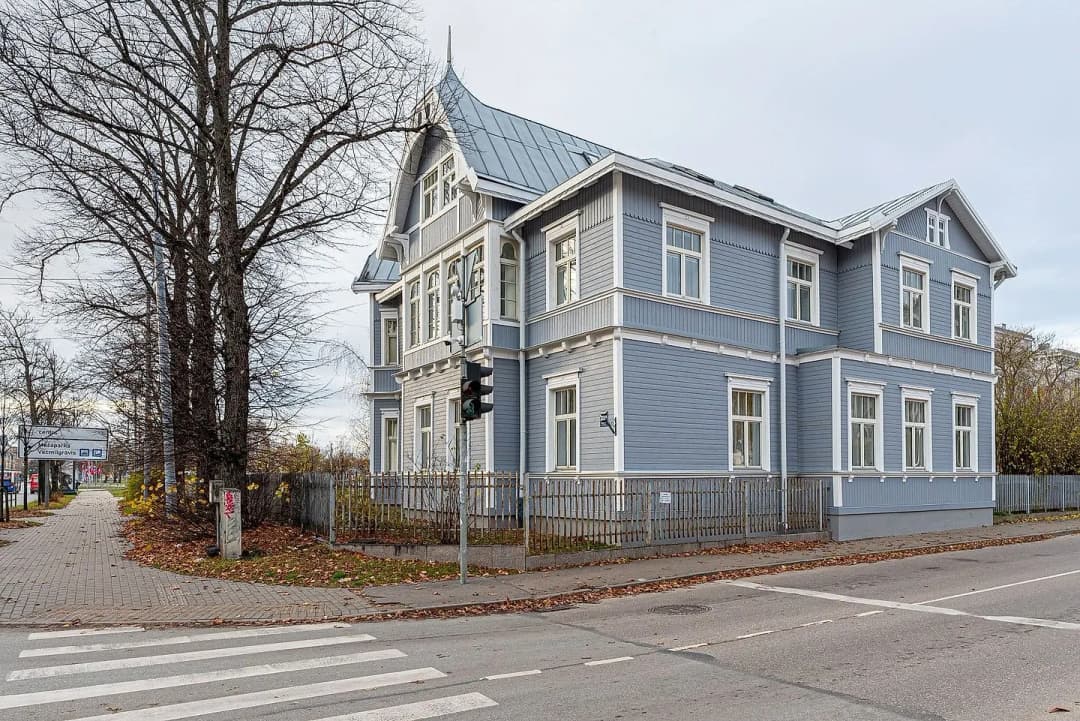 Brīvības 203A, Teika