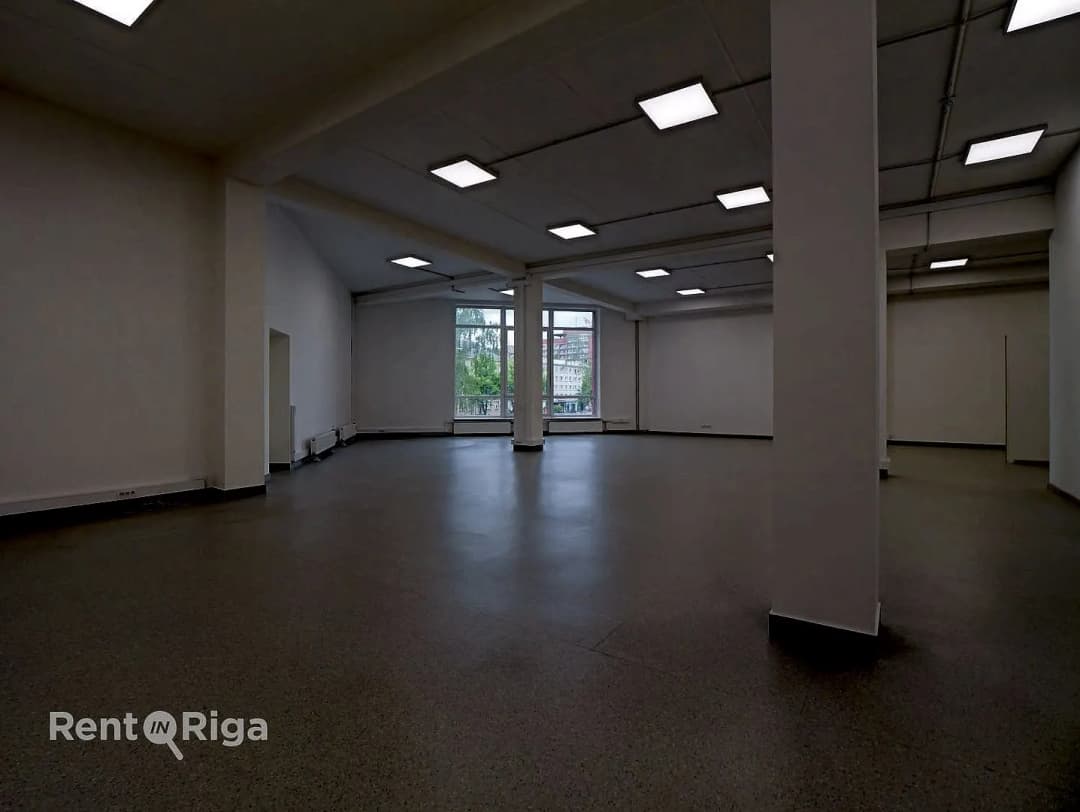 Brīvības gatve 403, Jugla