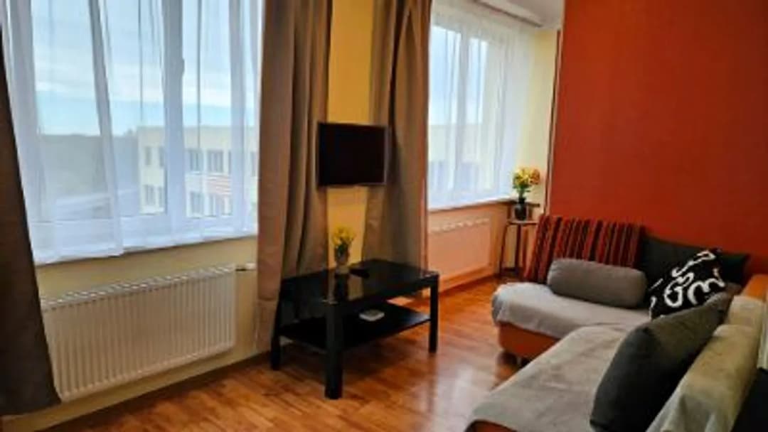 Klusā iela 20, Centrs