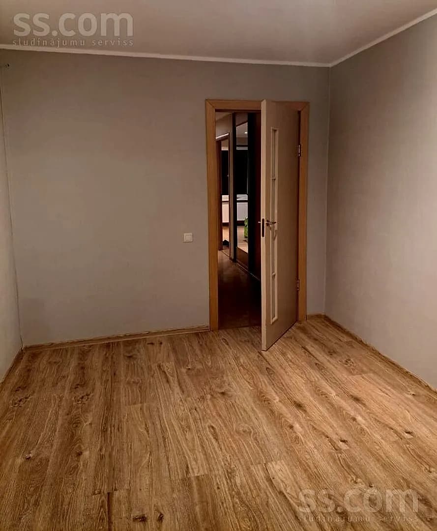 Trīsistabu dzīvoklis — Krišjāņa Barona 2