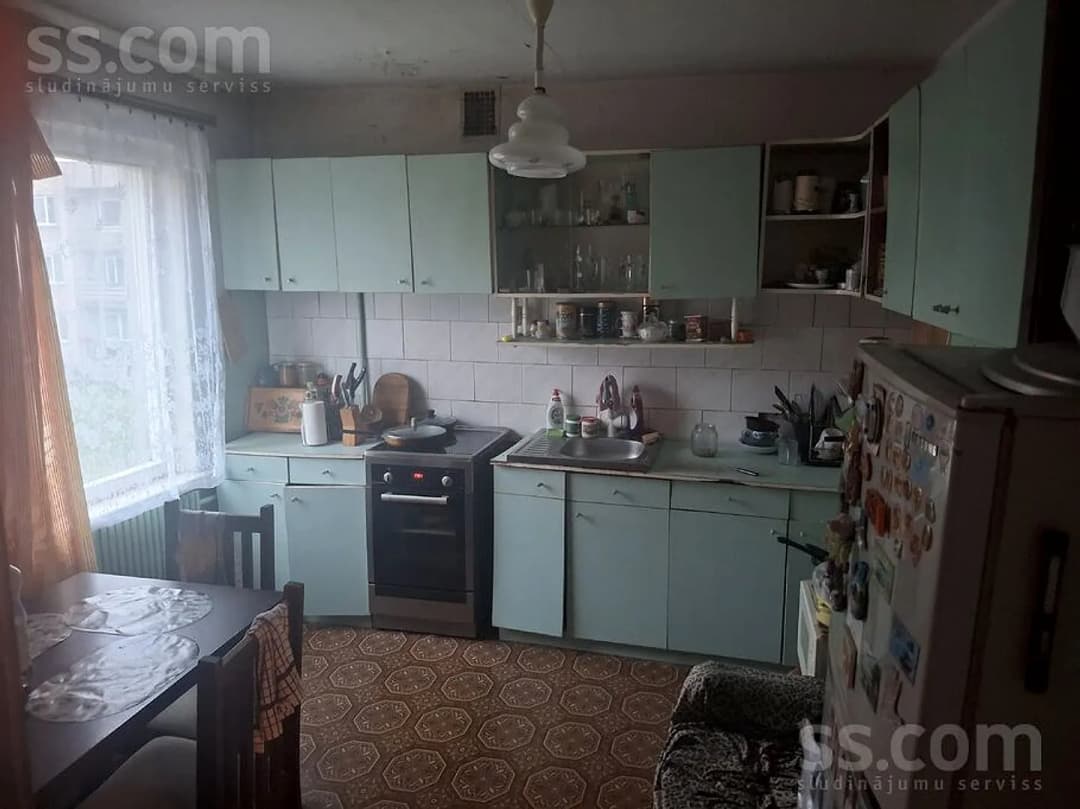 Trīsistabu dzīvoklis — Smilšu iela 31