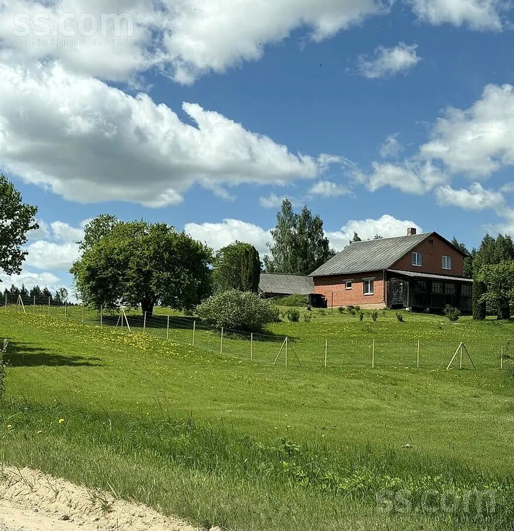 Māja — Saulstari